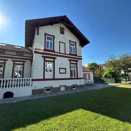 Frana 1 Апартаменти *